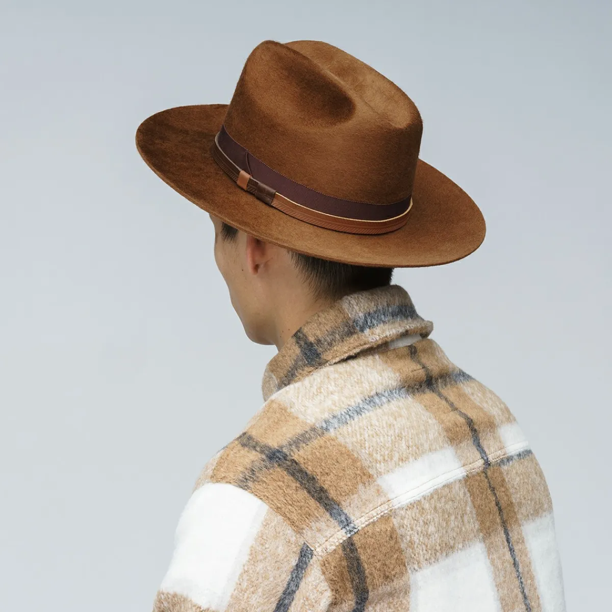 Store Darwin Wool Felt