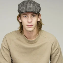 Hot Liam Ivy & Flat Caps